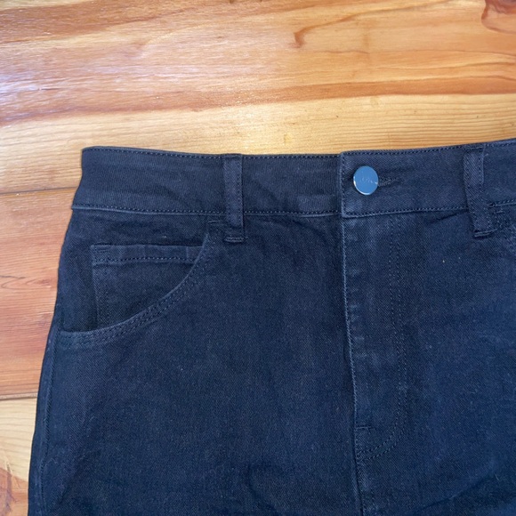 Black Denim Mini Skirt Stretchy - Picture 3 of 4